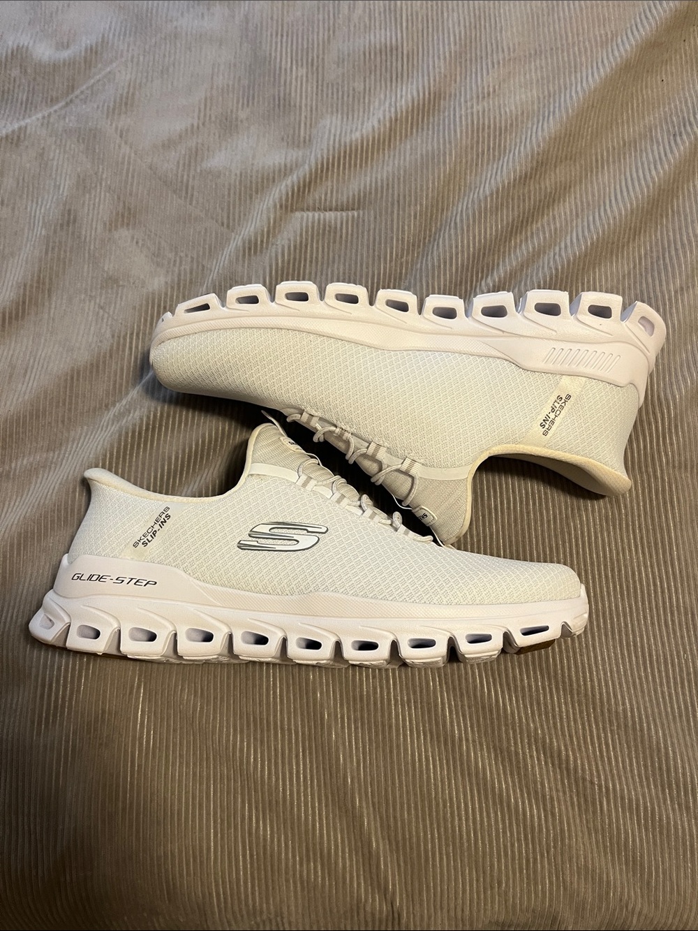 Skechers Men’s White Glide-Step Mesh Slip-On Sneakers